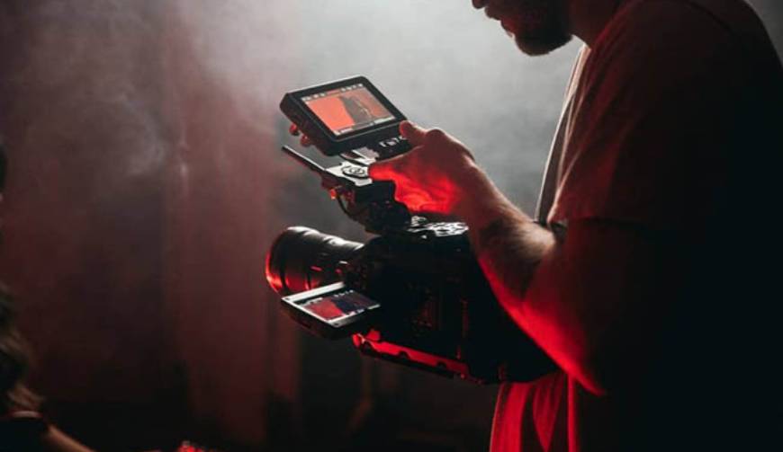 岳池县TVC拍摄公司：快消品赛道王者，精准捕捉消费决策瞬间