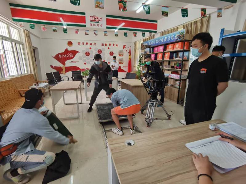追星女孩心理学分析报告：岳池县广告片拍摄公司揭秘饭圈应援式传播逻辑